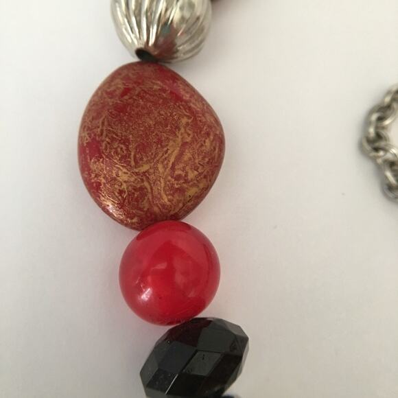 Earth tone/maroon chunky beaded statement necklace - Picture 6 of 10